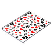 ランダムな犬の手のプリントと赤いハート ノートブック (左側)