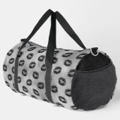 ランダムな黒い唇を持つ銀 ダッフルバッグ (右コーナー)