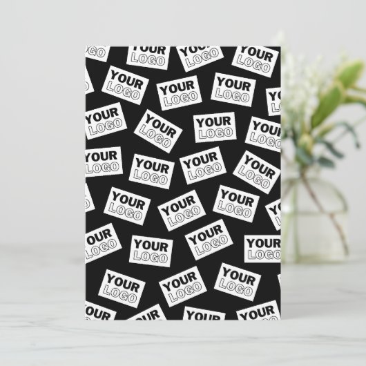 ランダムに配置されたロゴや任意の写真を探す 招待状 (スタンド正面)