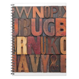ランダムアルファベット文字 – ヴィンテージレタープレス木材 ノートブック