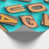 ランダム文字のオーバーヘッド背景 – ヴィンテージ文字 ラッピングペーパー (角)