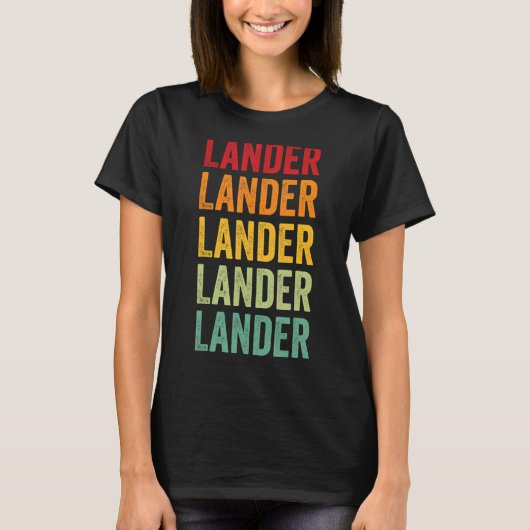 ランダーカウンティネバダレインボー文字デザイン Tシャツ (正面)