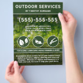 ランドスキャッパーサービスグリーン芝生とアイコンのヤード作業 チラシ (手)