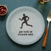 ランナーのスポーツマンとマスルリングレー上のあなたのテキスト ペーパープレート