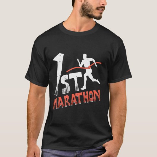 ランナー 初マラソン ランニング おもしろ マラソン大会 ランニング Tシャツ (正面)
