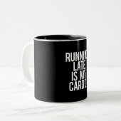 ランニングズの遅いマイカーディオことわざおもしろいトレーニングジム ツートーンマグカップ (正面左)