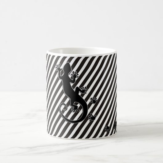 ランニングズゲッコ – 白黒ストライプ コーヒーマグカップ (中央)