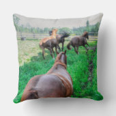 ランニングズピント絵を描グ・チェットスタリオン クッション (裏面)