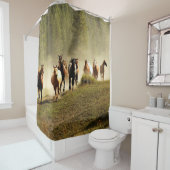 ランニングモンタナ牧場の馬 シャワーカーテン (インサイチュ)