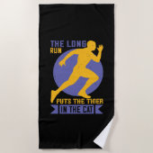 ランニング - 長距離走で猫に虎が宿る ビーチタオル (正面)