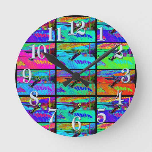 ランプを切る – スタントスクーターのライダー ラウンド壁時計 (正面)