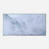 ラヴェンス、雪の山と雲 デスクマット (正面)