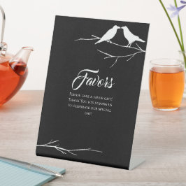 ラヴェンズゴシック結婚式の引き出物 台座サイン