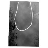 ラヴェン幽霊のよく出るズパーティーの好意ボックスとハロウィーンスカイ ミディアムペーパーバッグ (裏面)