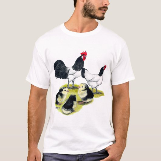 ラーケンフェルダー 愛の鶏家族 Tシャツ (正面)