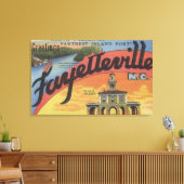 ラージレターシーン – NCファイエットビル キャンバスプリント (インサイチュ (リビング))