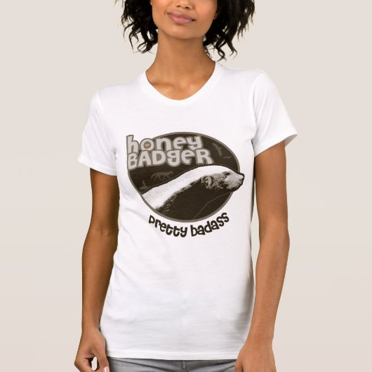 ラーテルかわいらしいBadass (ライト) Tシャツ (正面)