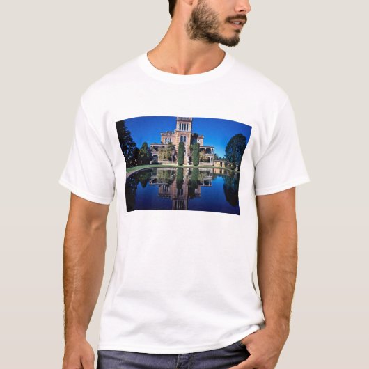 ラーナック城、ダニーデン、ニュージーランド Tシャツ (正面)
