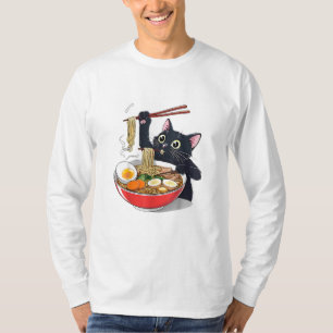 「ラーメンでお腹をすかせた黒猫」 Tシャツ