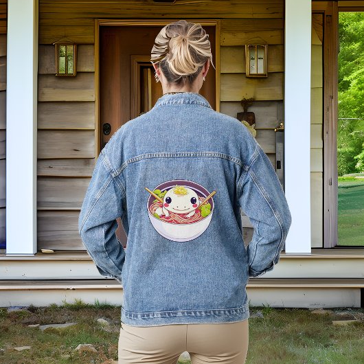ラーメンのボウルに入ったアキソロトル デニムジャケット