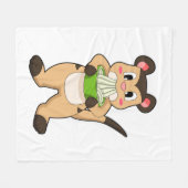 ラーメンを食べるメルカット フリースブランケット (正面(横))