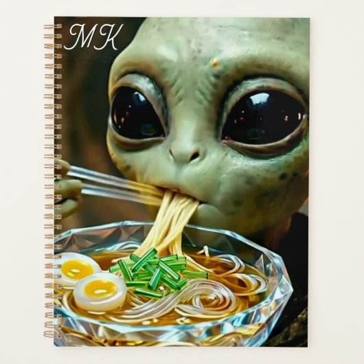 ラーメンを食べる宇宙人のモノグラム入り面白グッズ プランナー手帳 (正面)