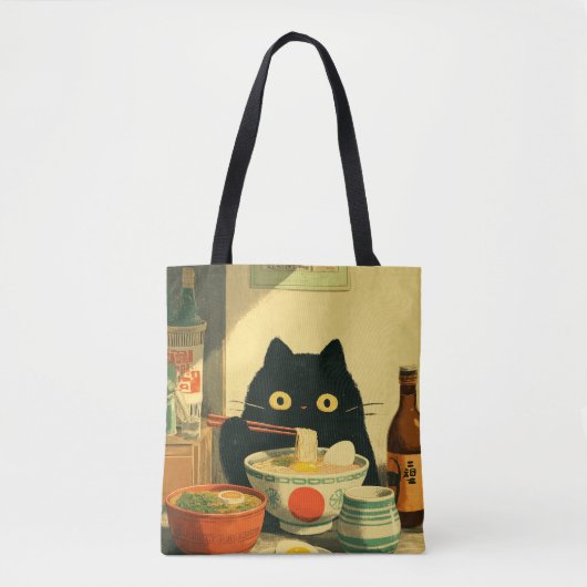 ラーメンを食べる面白い黒猫 トートバッグ (正面)
