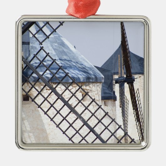 ラ·マンチャ、スペイン。ドン·キホーテは有名に〜に傾いた メタルオーナメント (正面)