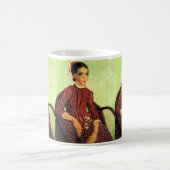 ラ・ムーム、ビンセント・ヴァン・ゴッホの前に座る コーヒーマグカップ (中央)