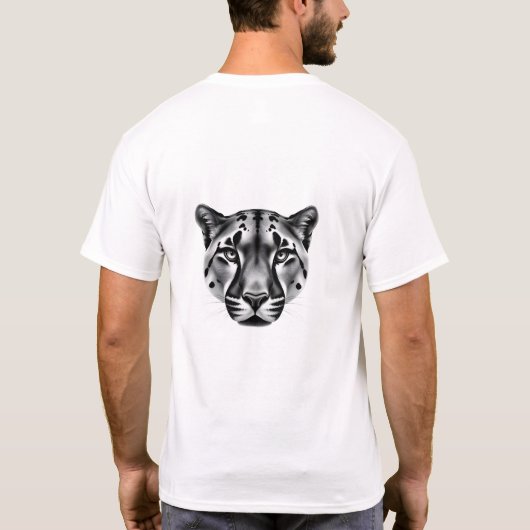 リアルなクーガーのTシャツ Tシャツ (裏面)