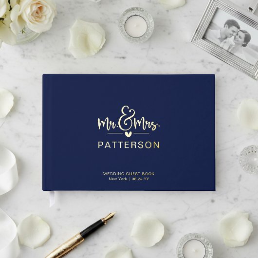 リアルな箔押しのMr. & Mrs. カップル名入り青い結婚式 ゲストブック
