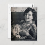 リクライニング入れ墨の女性 ポストカード (正面/裏面)