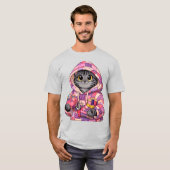 リサイクルキルトのTシャツに座るグレー子猫 Tシャツ (正面フル)