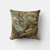 リザードバイエルンストヘッケルヴィンテージラケルティリア クッション (正面)