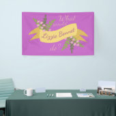 リジー・ベネットは何をする？井伊 横断幕 (トレードショー)