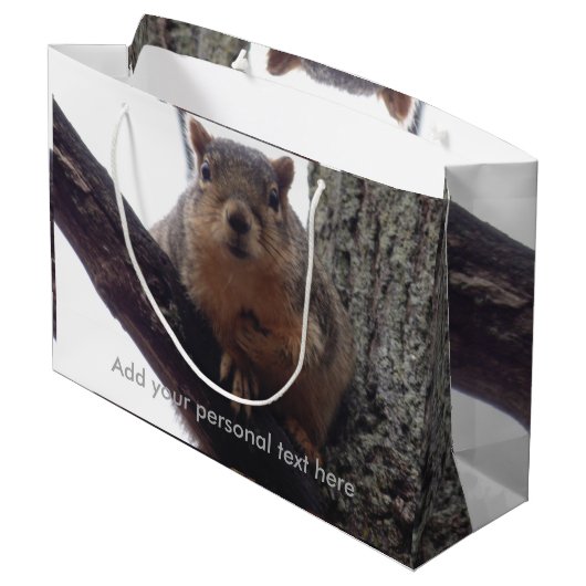 リスがあなたの抱き枕を見て ラージペーパーバッグ (裏面アングル)