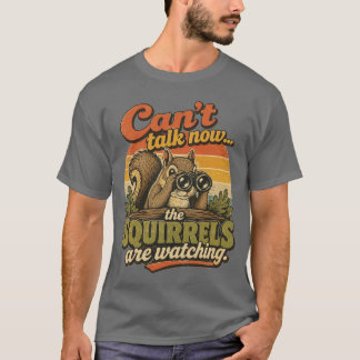 リスがこっそり見てるTシャツ Tシャツ