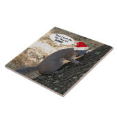 リスがサンタハットセラミックタイルを盗む タイル (側面)