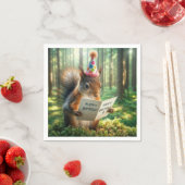 リスが誕生日カードを持つ スタンダードカクテルナプキン (インサイチュ)