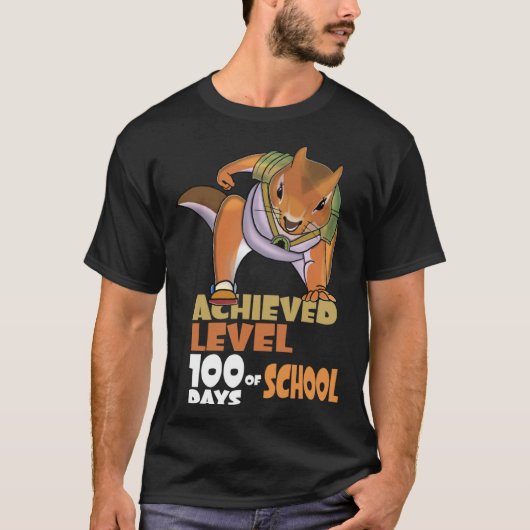 リスが100級の学校先生を達成 Tシャツ (正面)