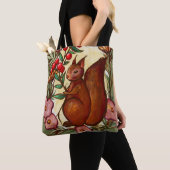 リスとホリーの冬の赤リス トートバッグ (クローズアップ)