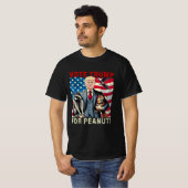 リスにトランプのピーナッツを投票する Tシャツ (正面フル)