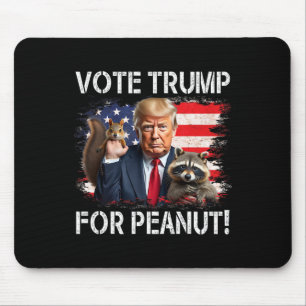リスのピーナッツにトランプの投票2 マウスパッド