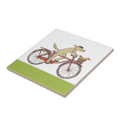 リスの友人とサイクリストの犬 – おもしろい動物の芸術 タイル (側面)