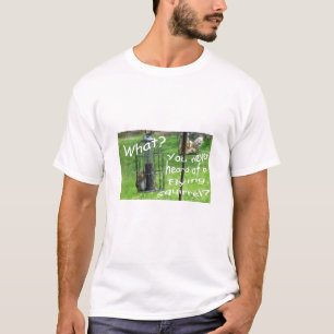 リスの証拠の鳥の送り装置 Tシャツ
