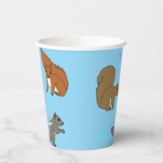 リスの青 紙コップ (左)