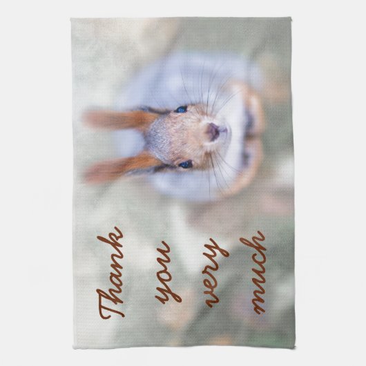 リスは下から上まで見ている キッチンタオル (縦)