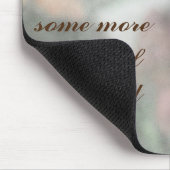 リスは下から上まで見ている マウスパッド (コーナー)