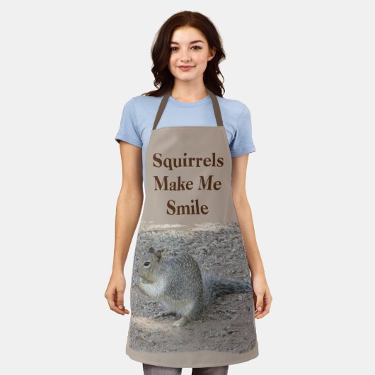 リスは私にスマイル小さな森林動物を作る エプロン (着用した状態)