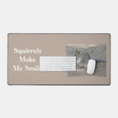 リスは私にスマイル灰色の森林動物を作る デスクマット (キーボード&マウス)